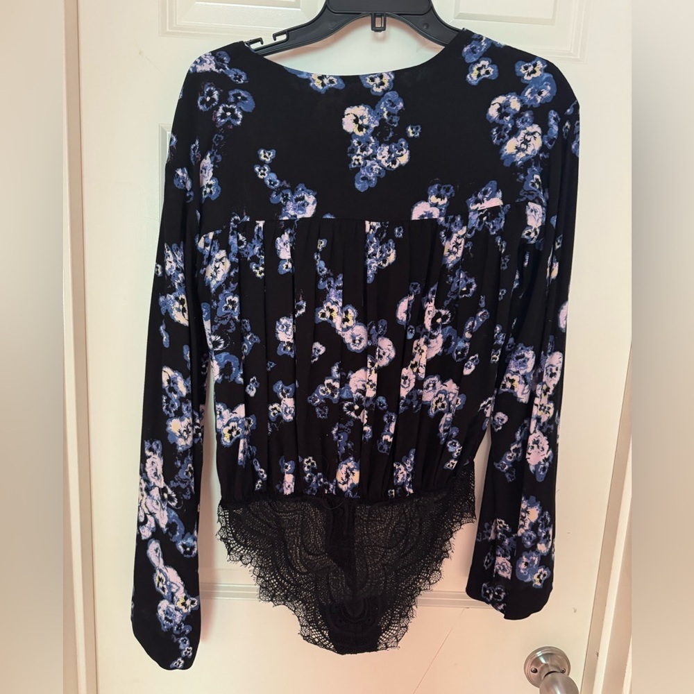 Free People Black Blue Floral V-Neck Tie Long Sleeve Bodysuit‎ Womens, Small - Picture 8 of 16